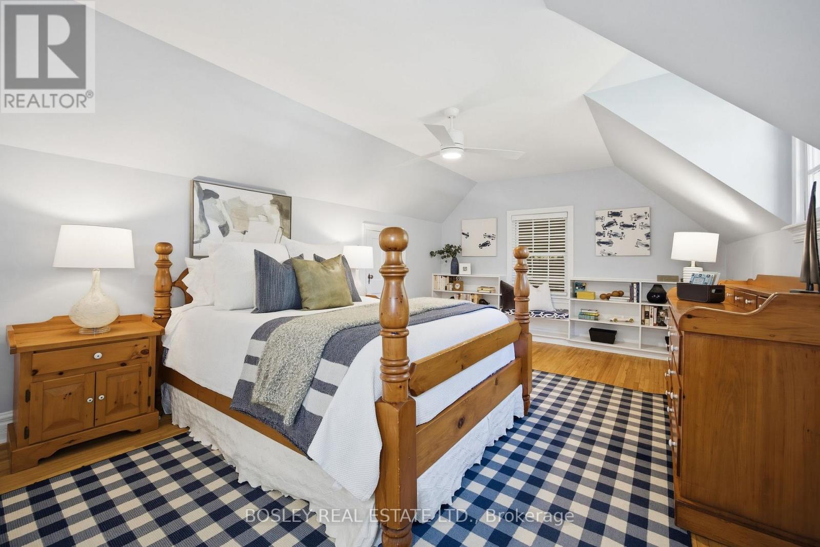71 SUTHERLAND DRIVE - 32