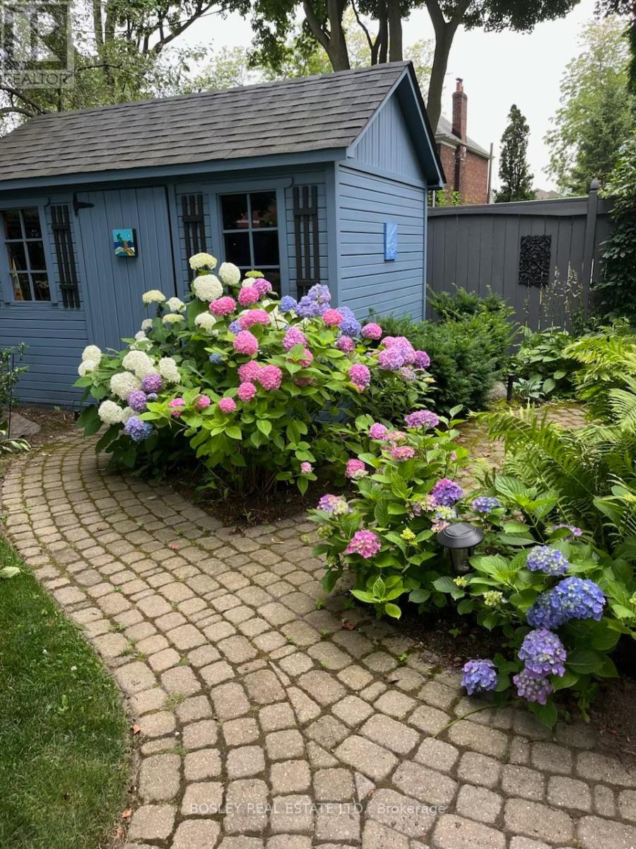71 SUTHERLAND DRIVE - 46