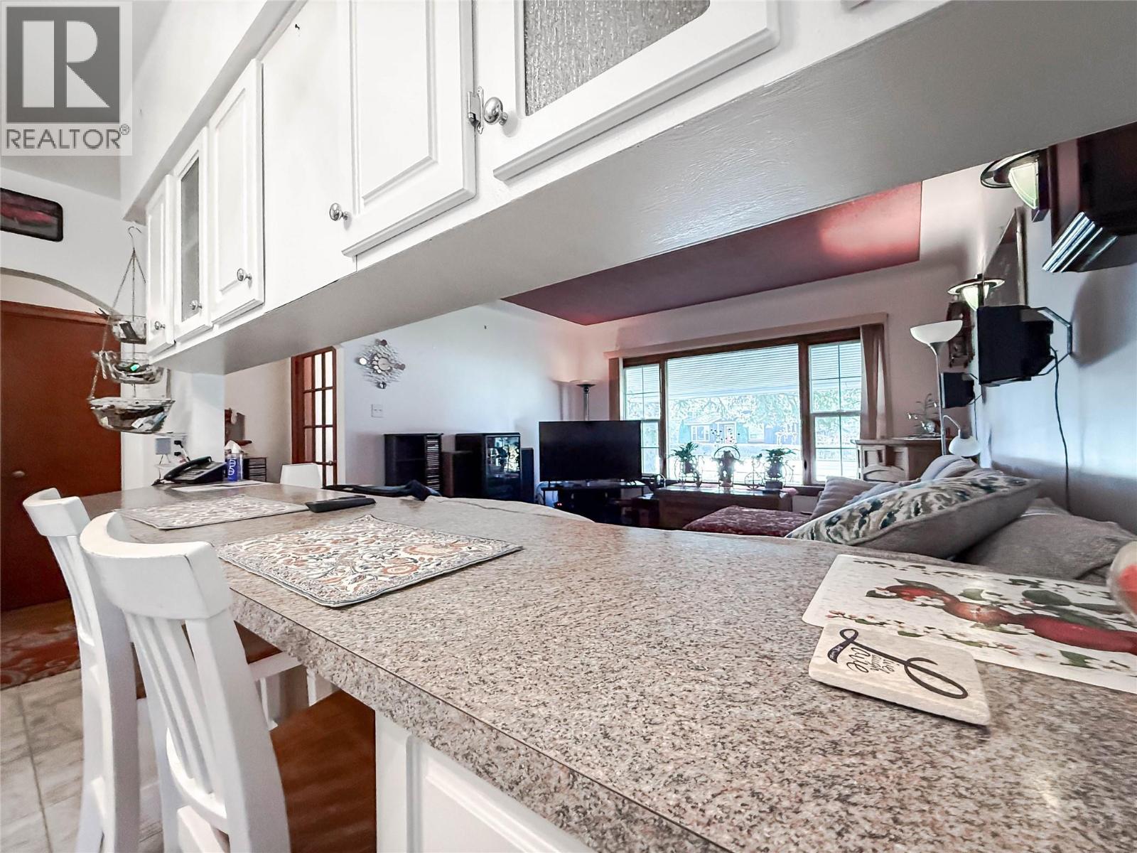 510 10th Avenue - 16