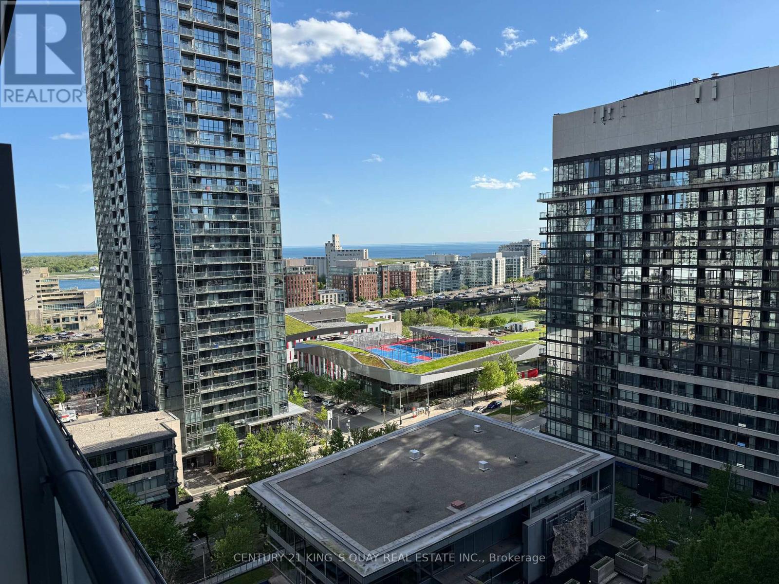 Listing photo of 1725 - 4K SPADINA AVENUE