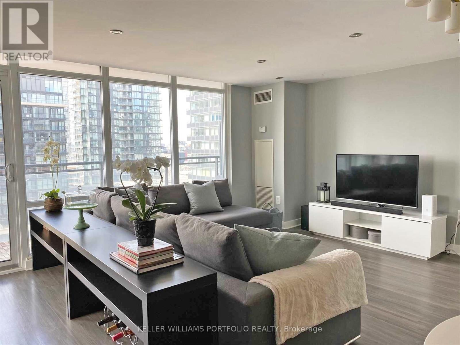 #1618 4K SPADINA AVENUE - 9