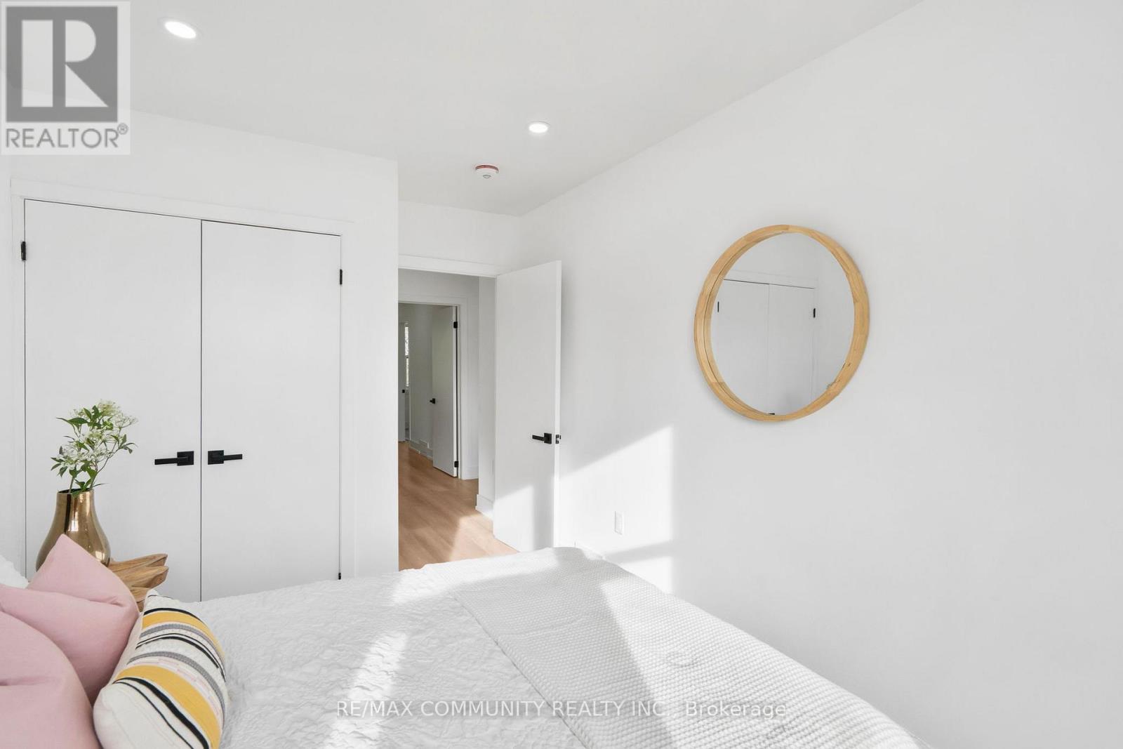 340 ALBANY AVENUE - 22