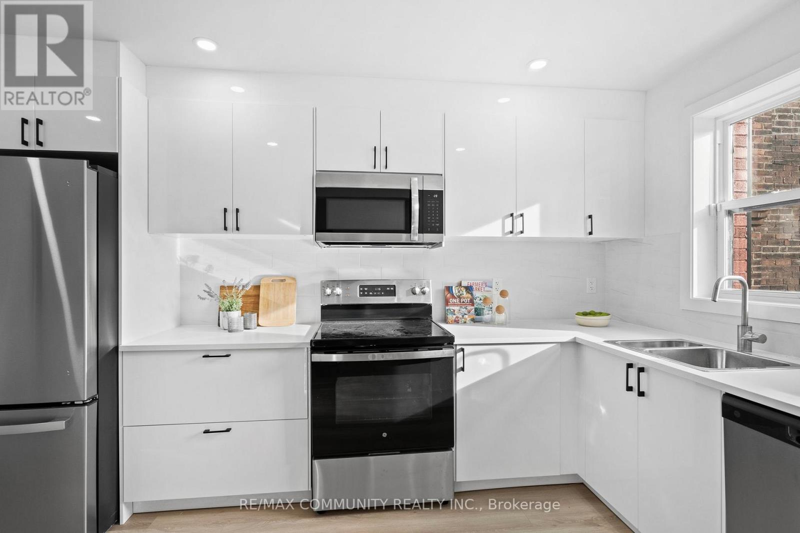 340 ALBANY AVENUE - 5