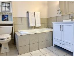 52 Rupert Street, Amherst, NS B4H3R6 Photo 45