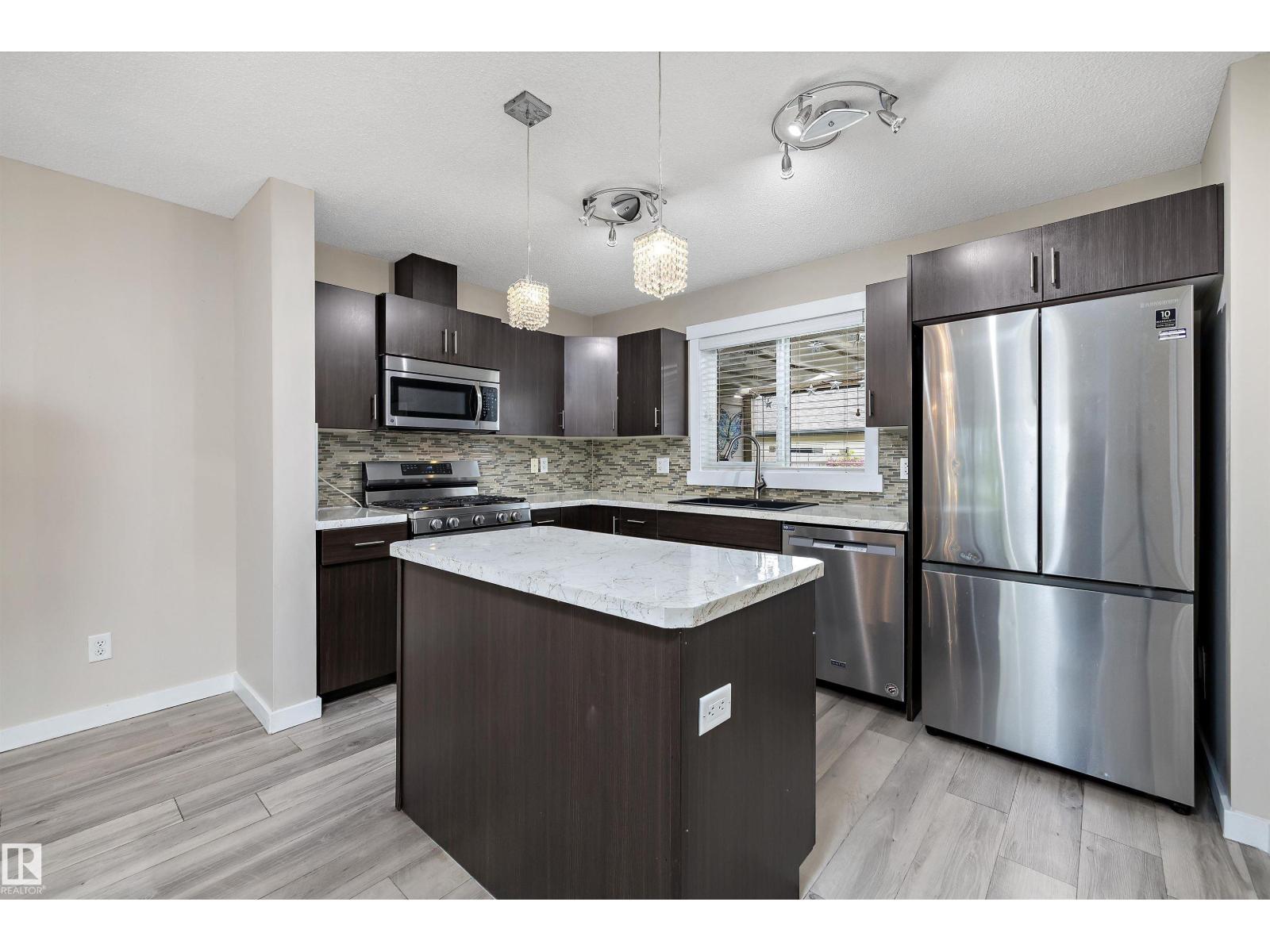 2914 18A AV NW - 12