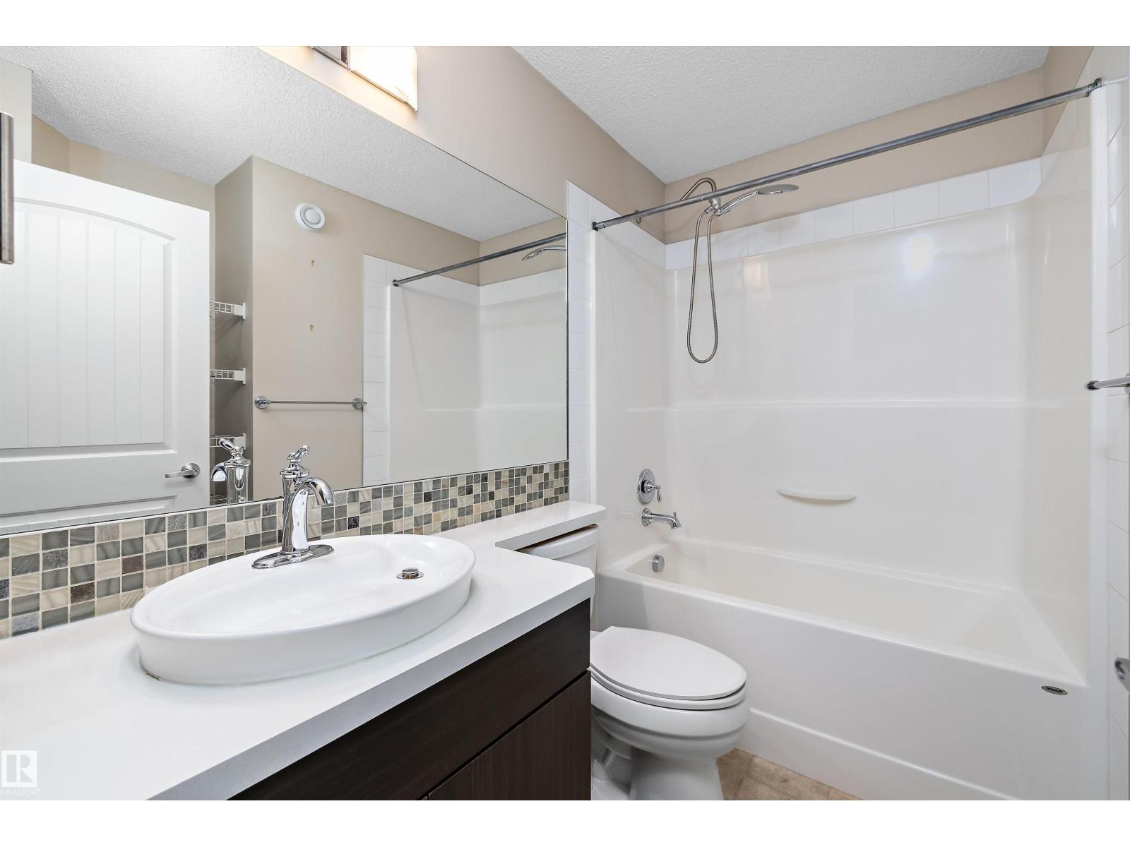 2914 18A AV NW - 25