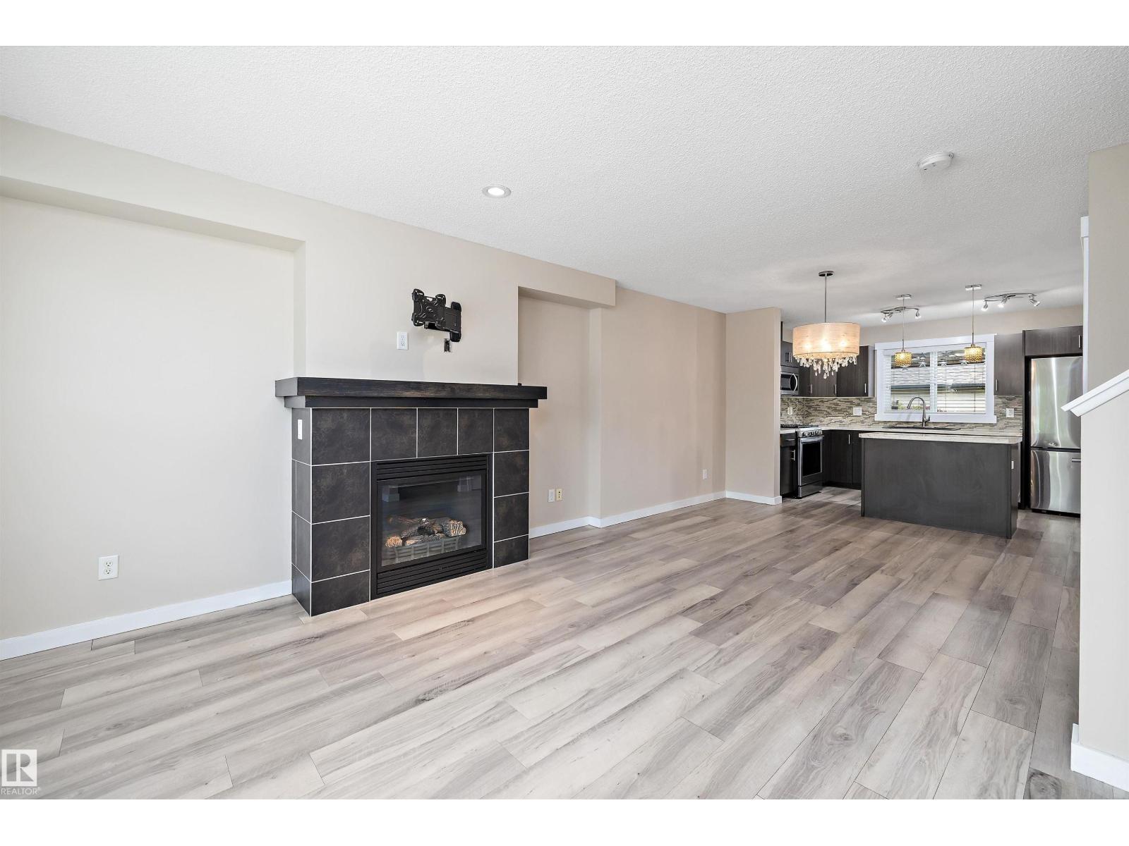 2914 18A AV NW - 3