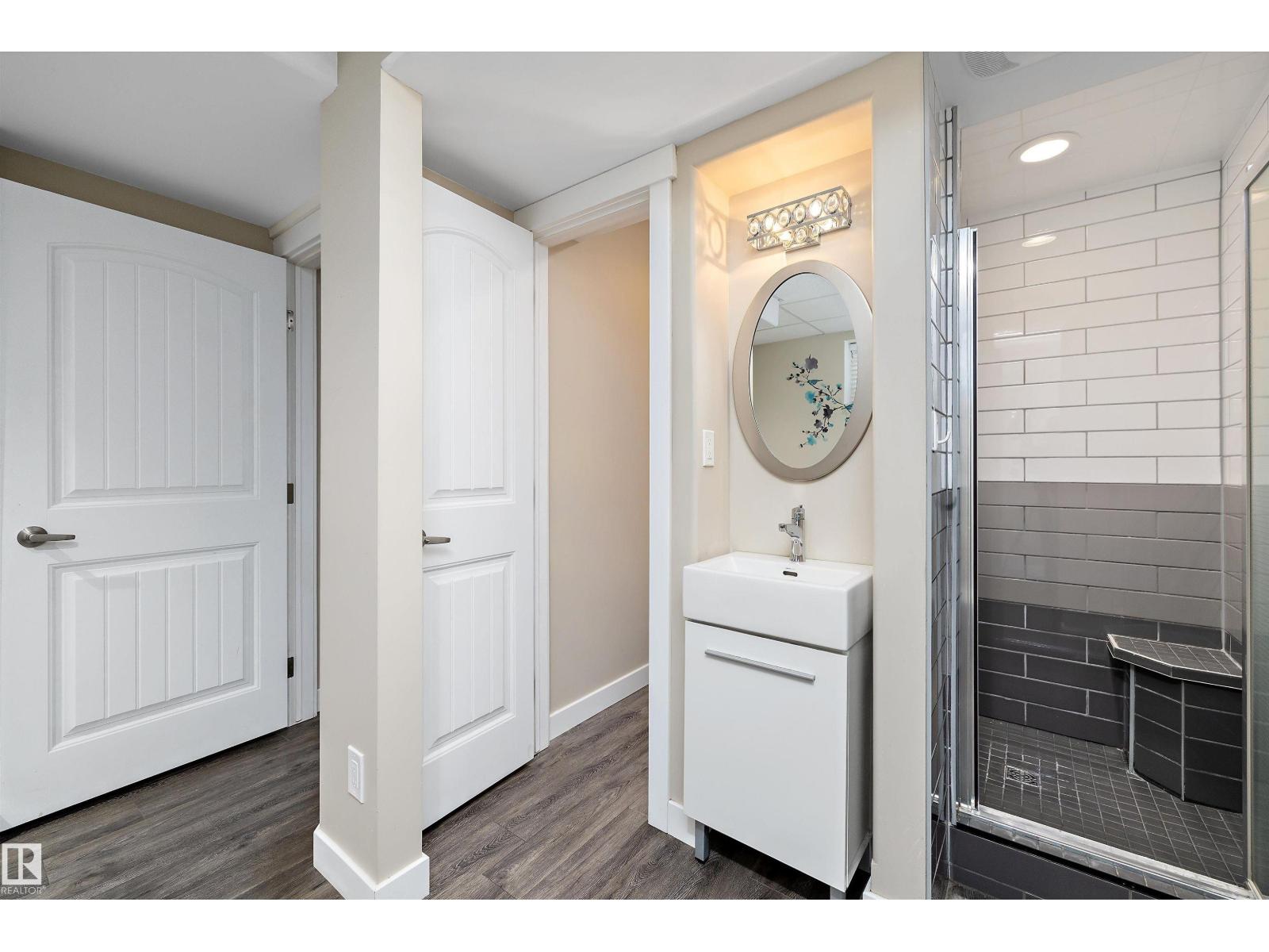 2914 18A AV NW - 40