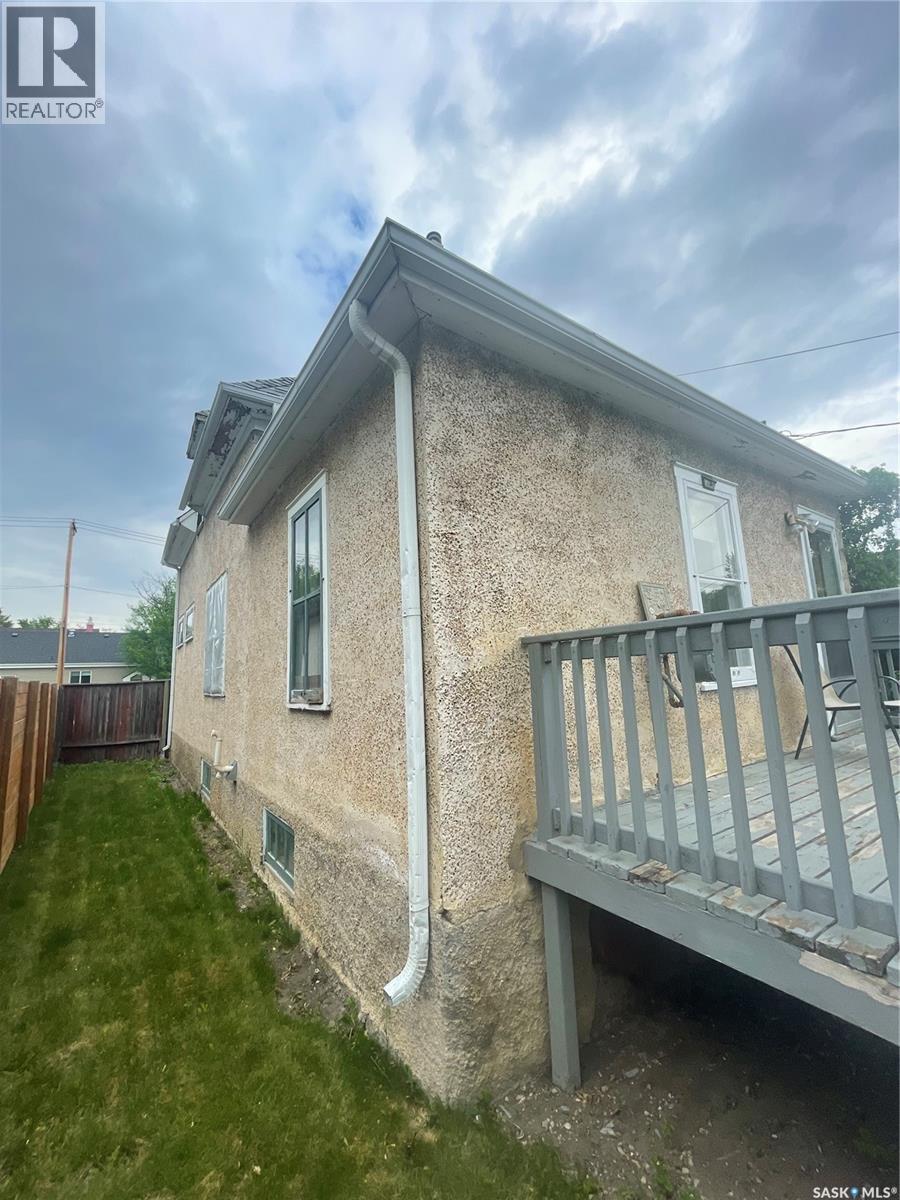 419 18th STREET W - 11