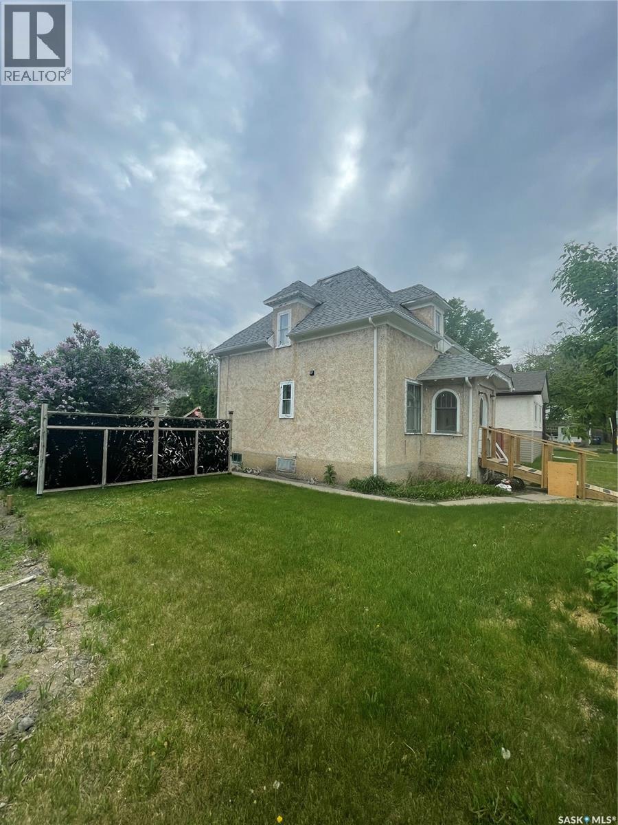419 18th STREET W - 12