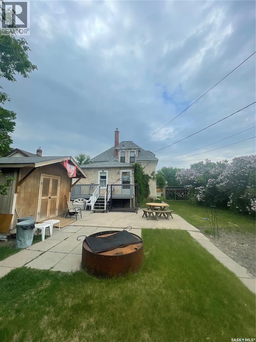 419 18th STREET W - 6