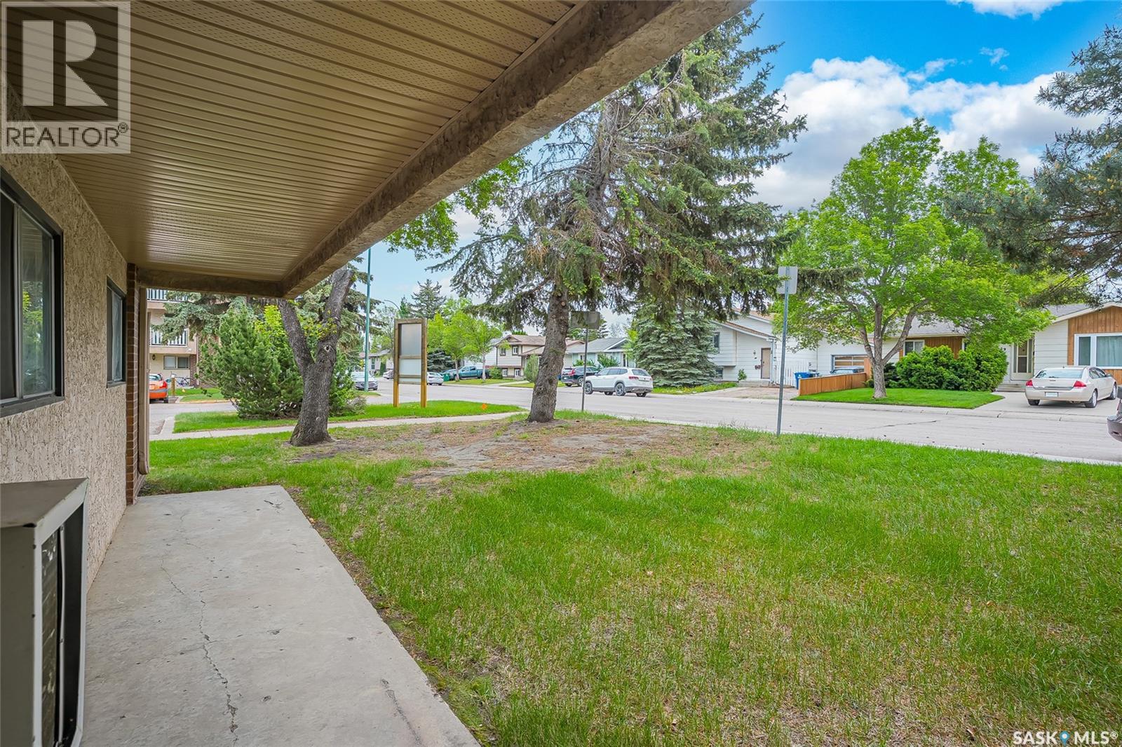 #612 310 Stillwater DRIVE - 19