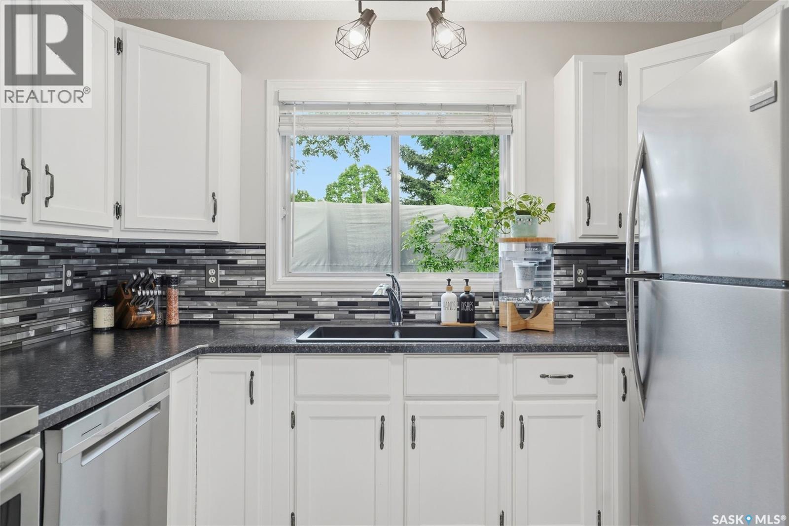 143 Adilman DRIVE - 10