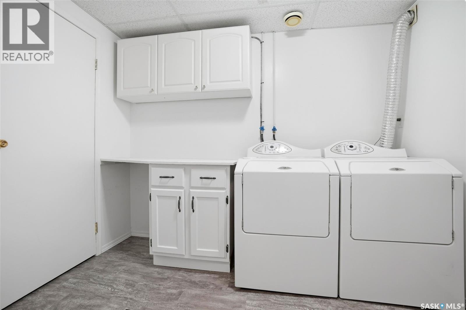 143 Adilman DRIVE - 24