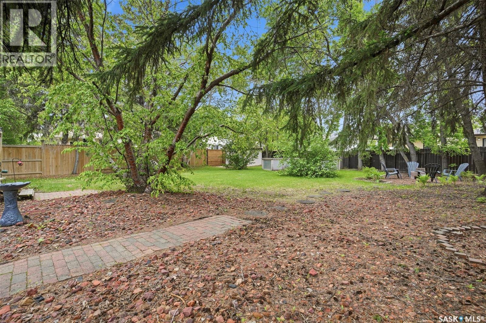 143 Adilman DRIVE - 33