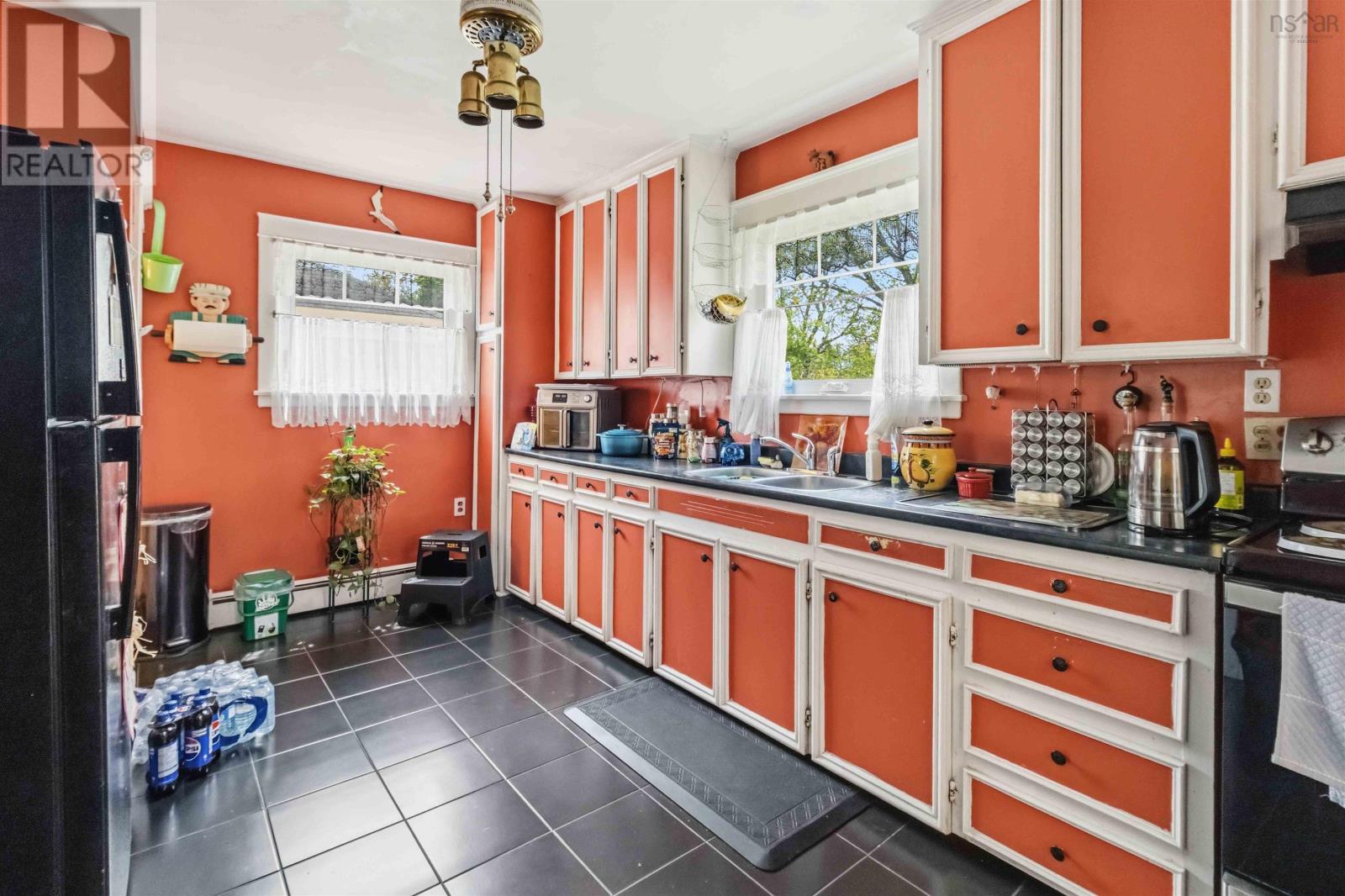 3400 Connaught Avenue - 16