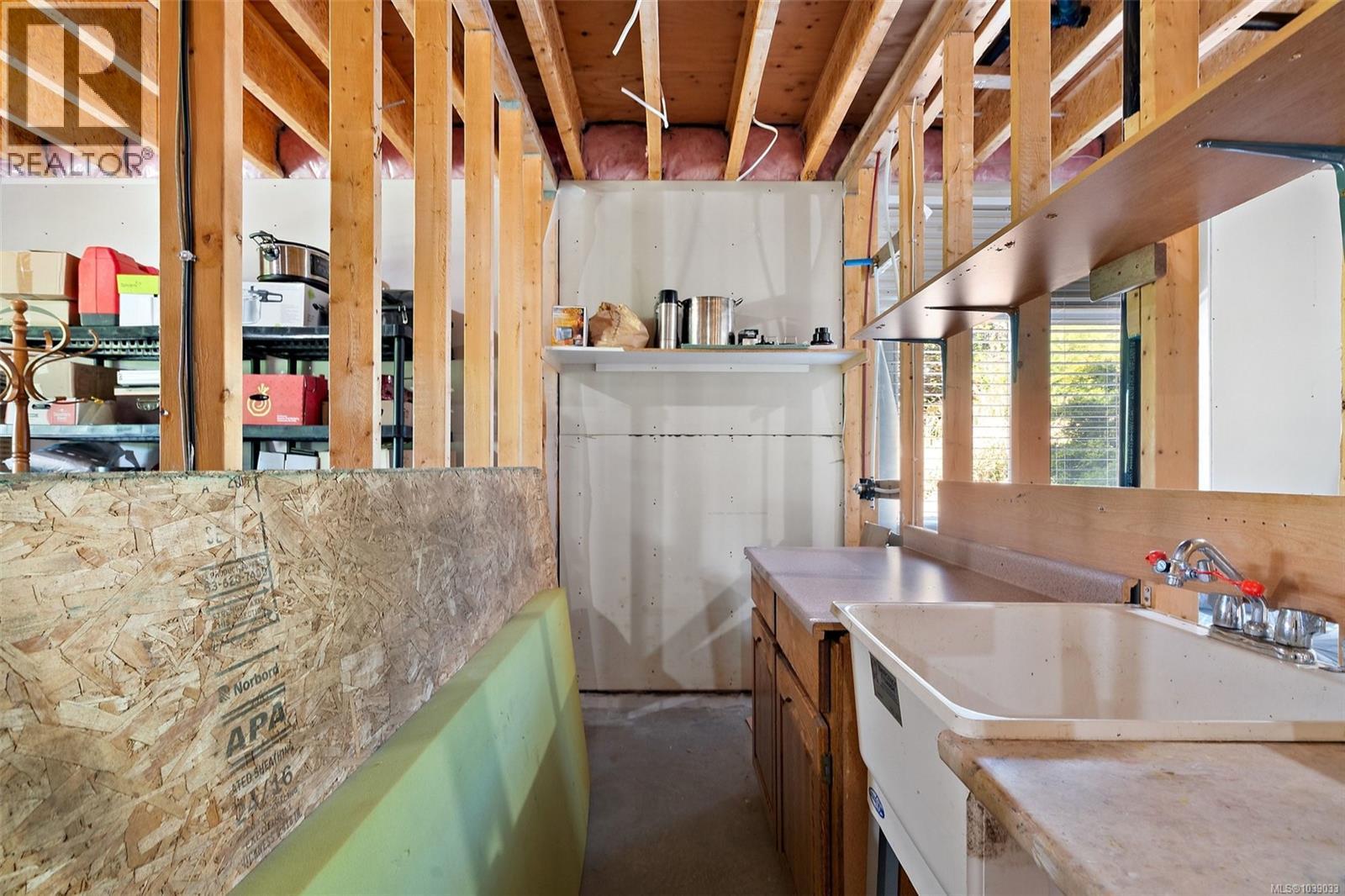  460 Pelican Drive, Colwood