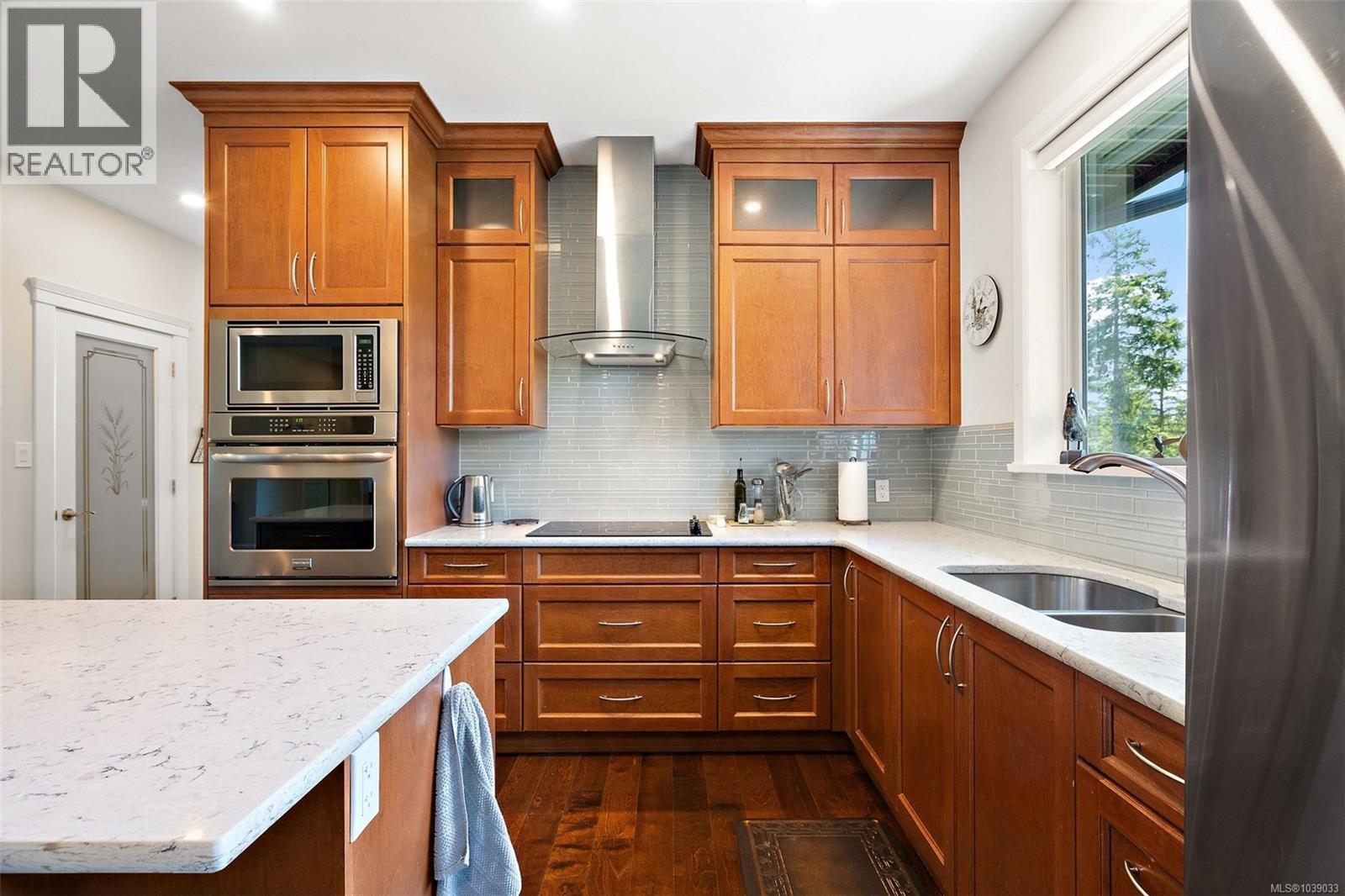 460 Pelican Dr - 8