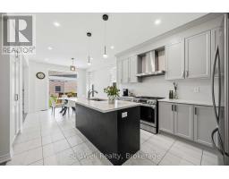 Bedroom 2 - 182 Silk Twist Drive, East Gwillimbury, ON L9N0V6 Photo 7