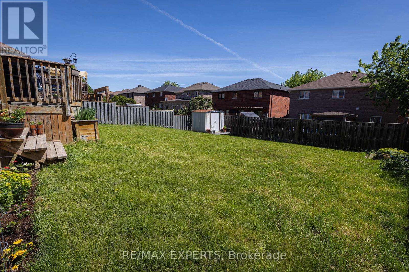 213 MELBOURNE DRIVE - 22