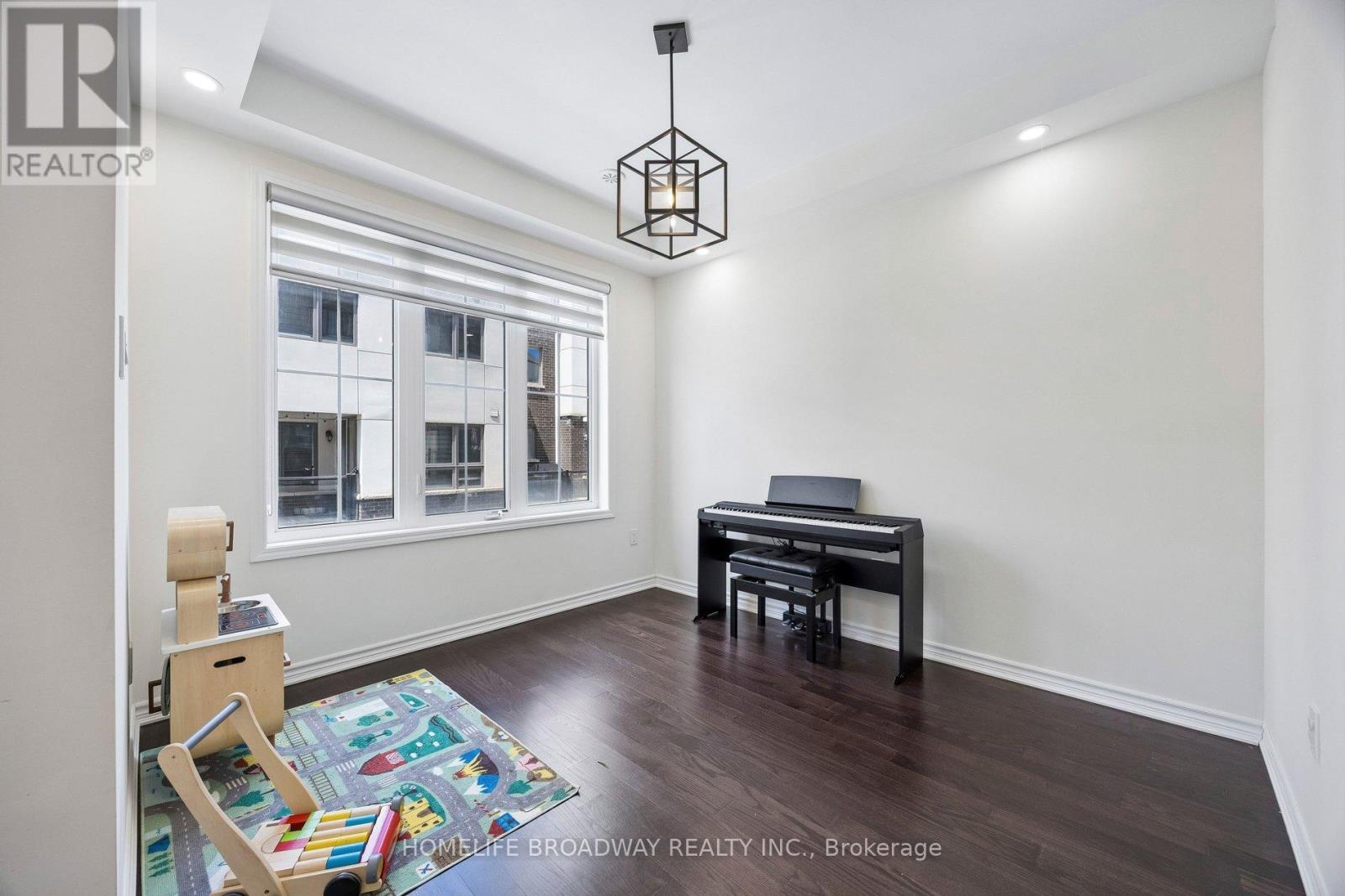 12 THOMAS SWANSON STREET - 11