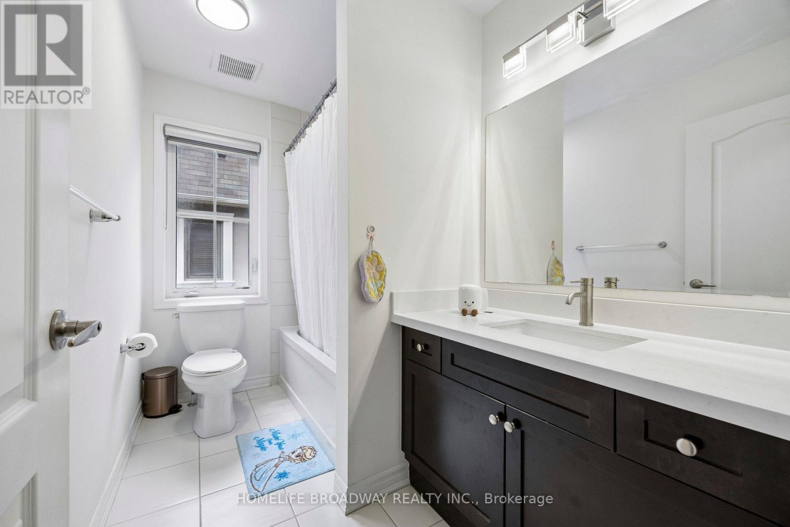12 THOMAS SWANSON STREET - 24