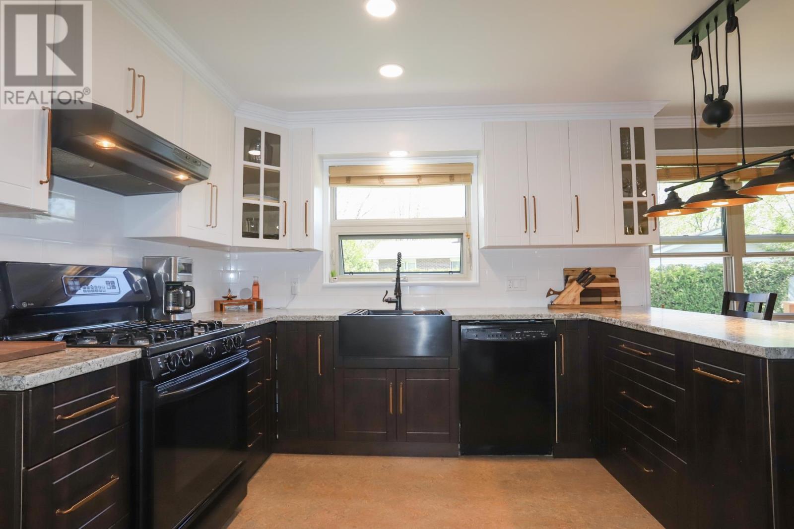 44 Woodhurst DR - 19