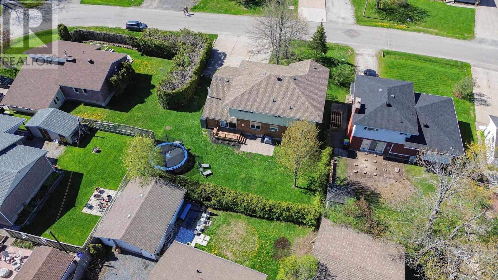 44 Woodhurst DR - 6
