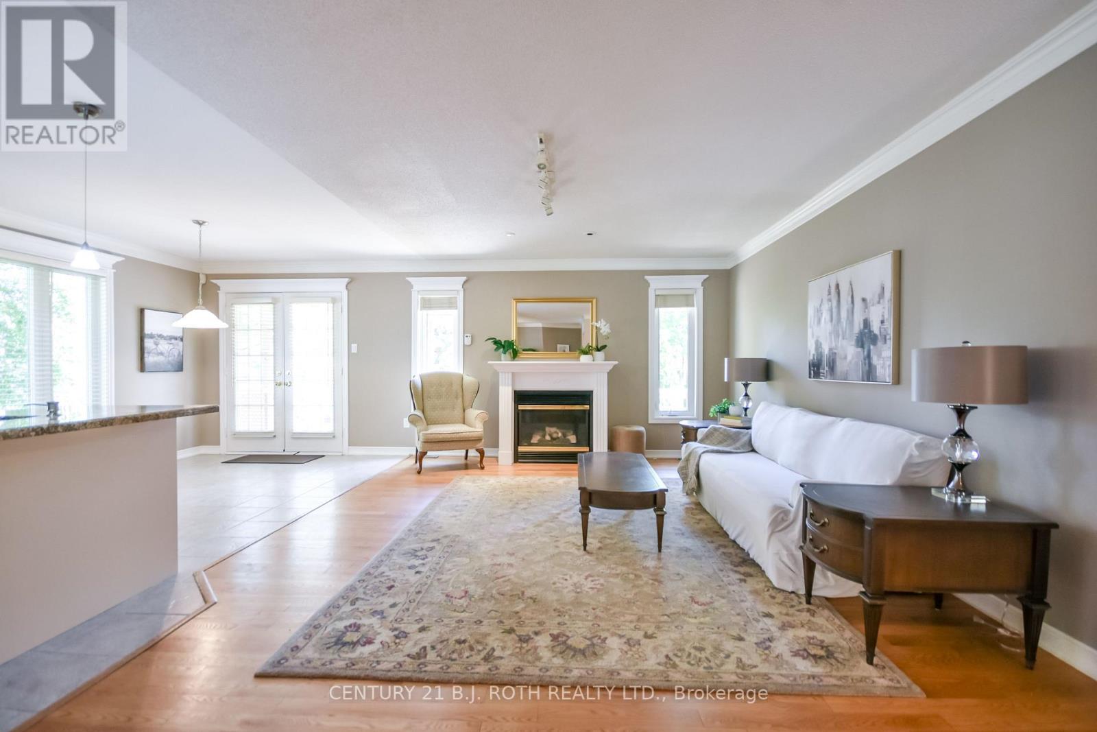 112 SILVER BIRCH AVENUE - 13