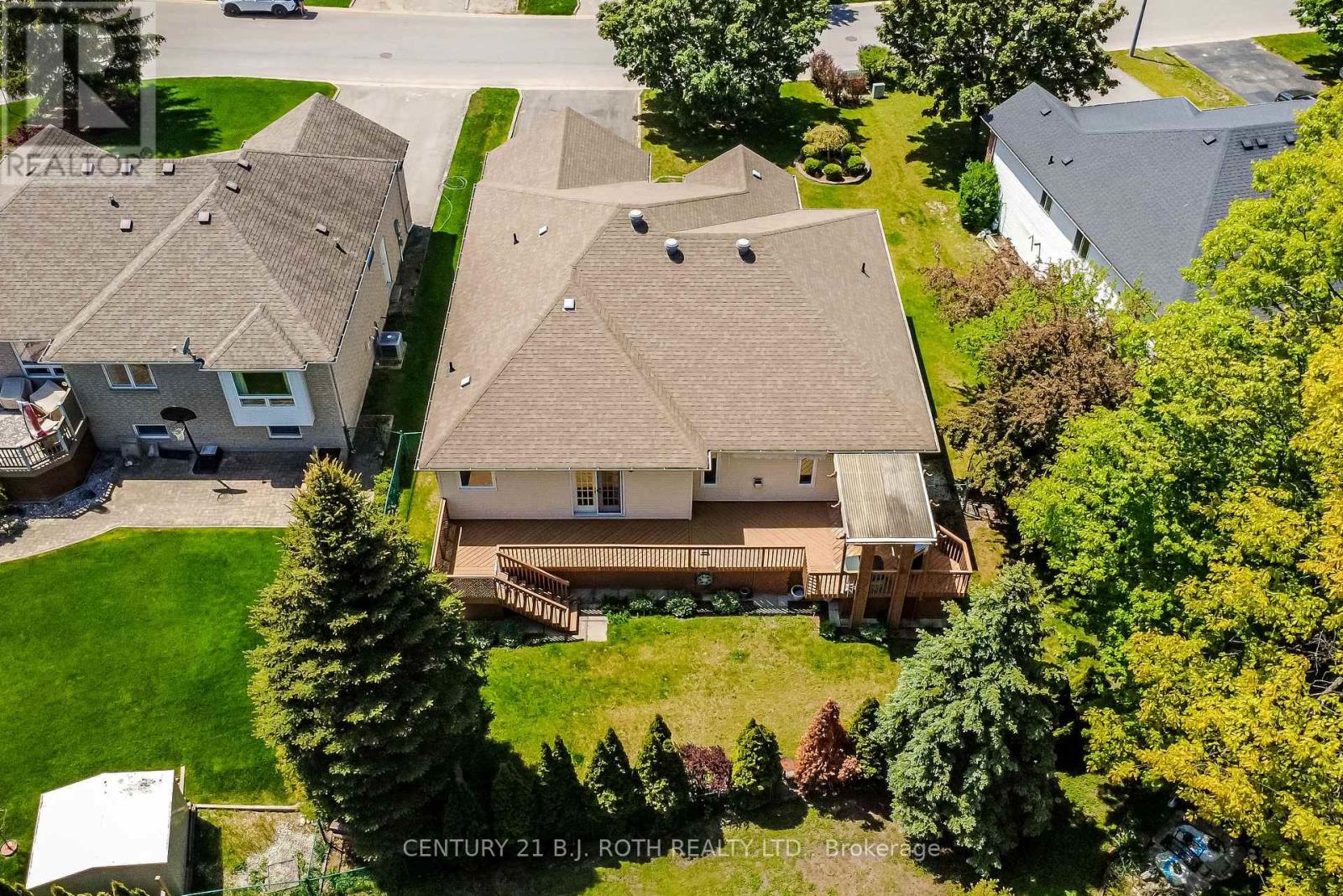 112 SILVER BIRCH AVENUE - 35