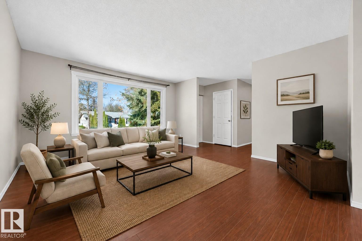 105 MISSION AV exterior