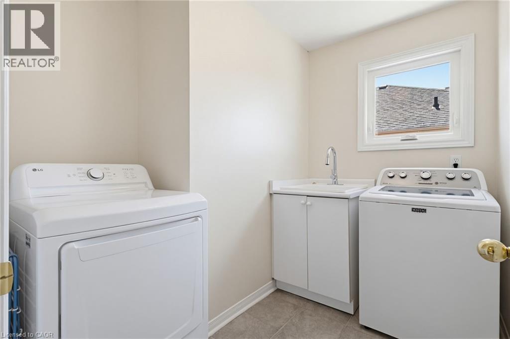 2485 NEWCASTLE Crescent - 21