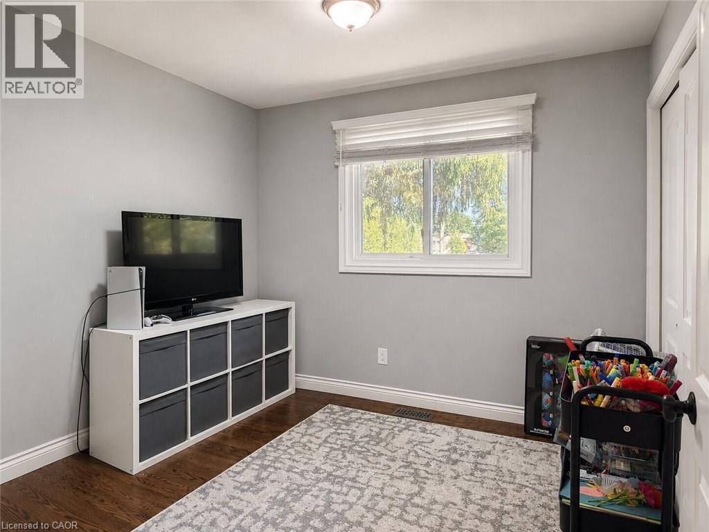 160 COUNCIL Crescent - 21