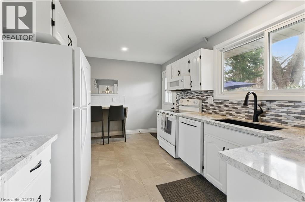 160 COUNCIL Crescent - 12