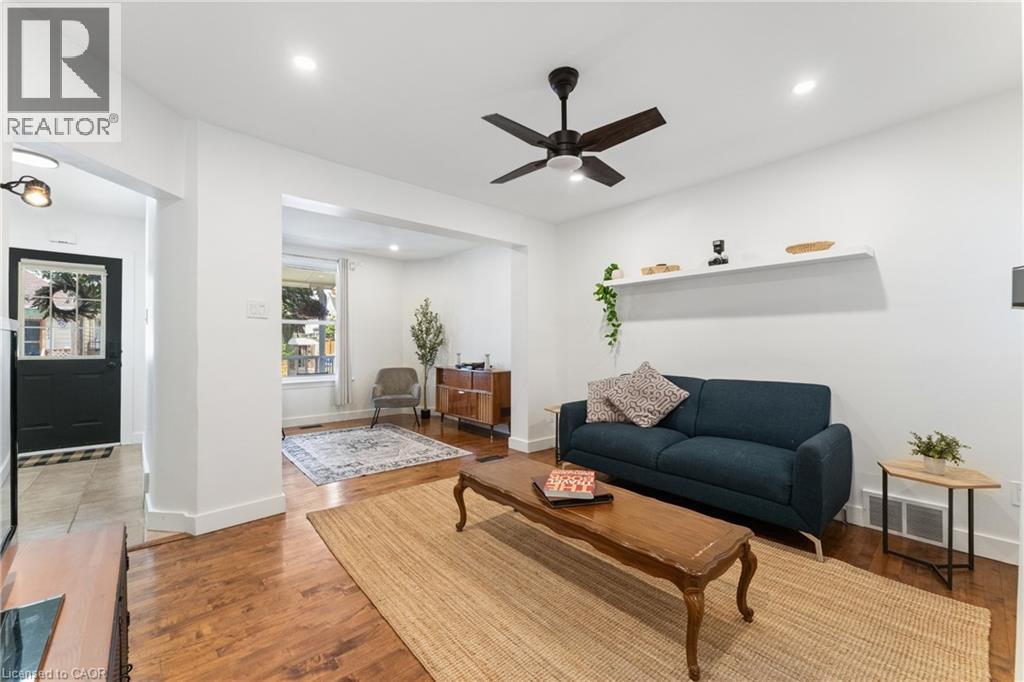 160 BRITANNIA Avenue - 6