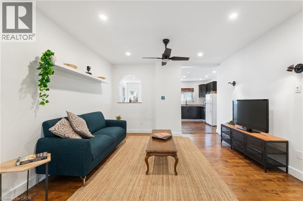 160 BRITANNIA Avenue - 10