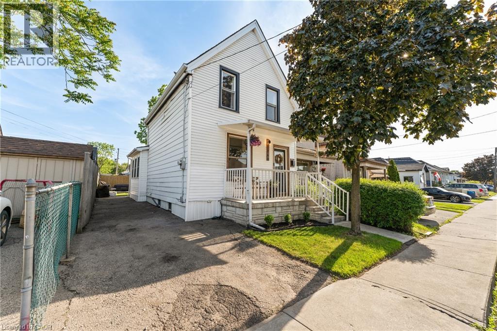 160 BRITANNIA Avenue - 37
