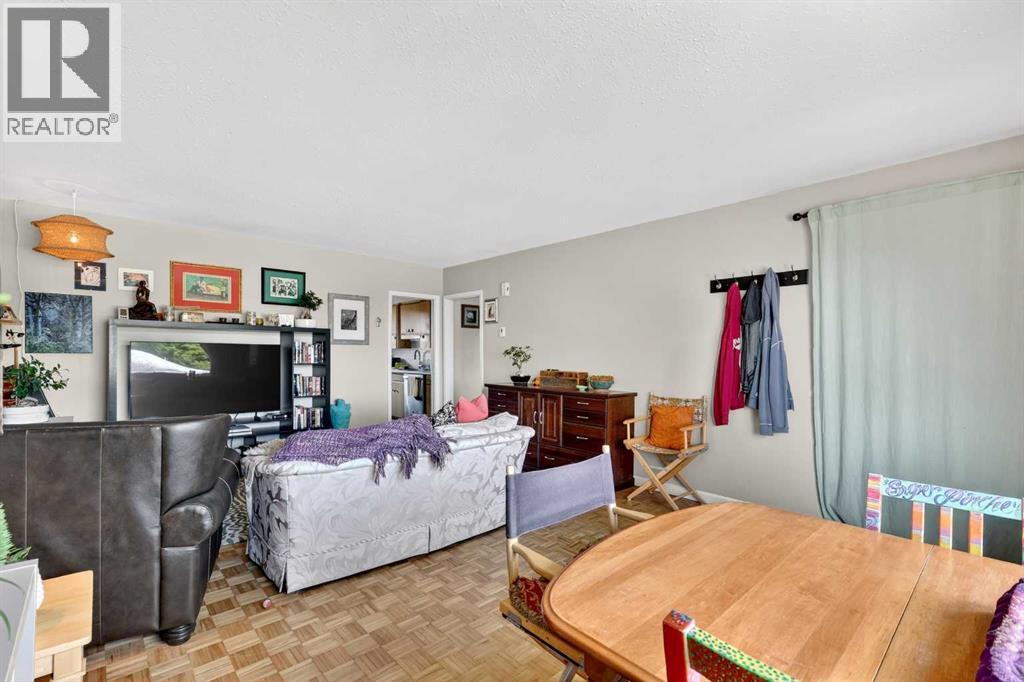 301 46 Avenue SW - 6