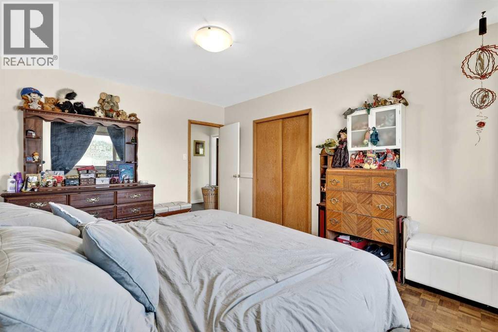 301 46 Avenue SW - 39