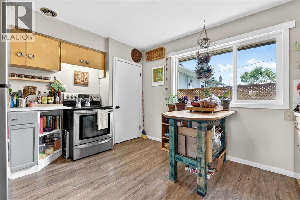 301 46 Avenue SW - 9