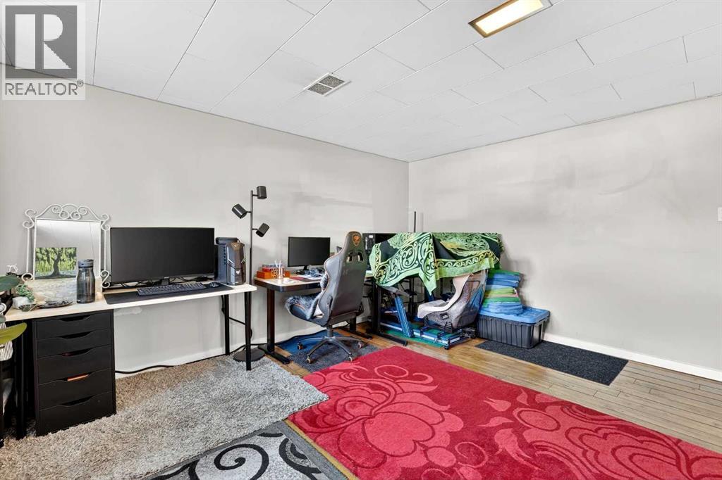 301 46 Avenue SW - 26