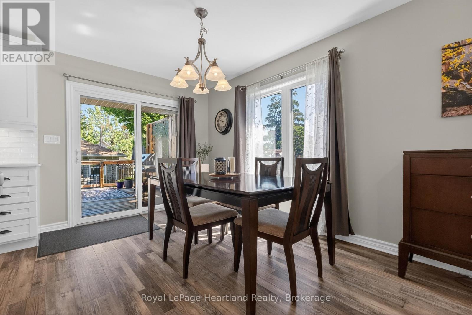 86 HURON STREET W - 15