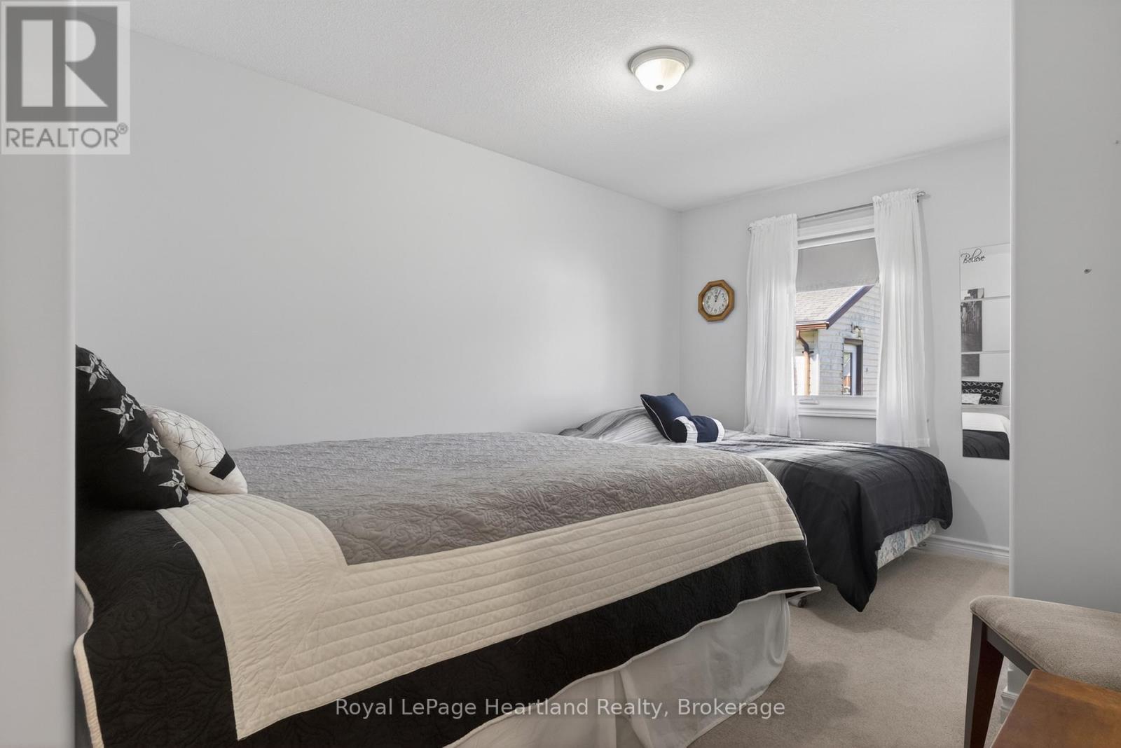 86 HURON STREET W - 22
