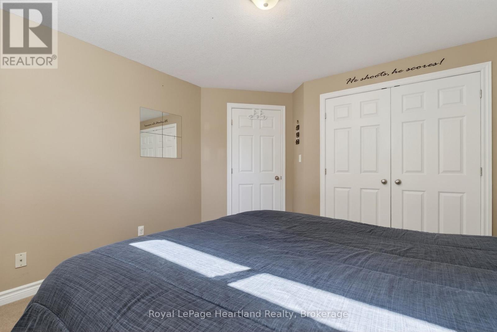 86 HURON STREET W - 33