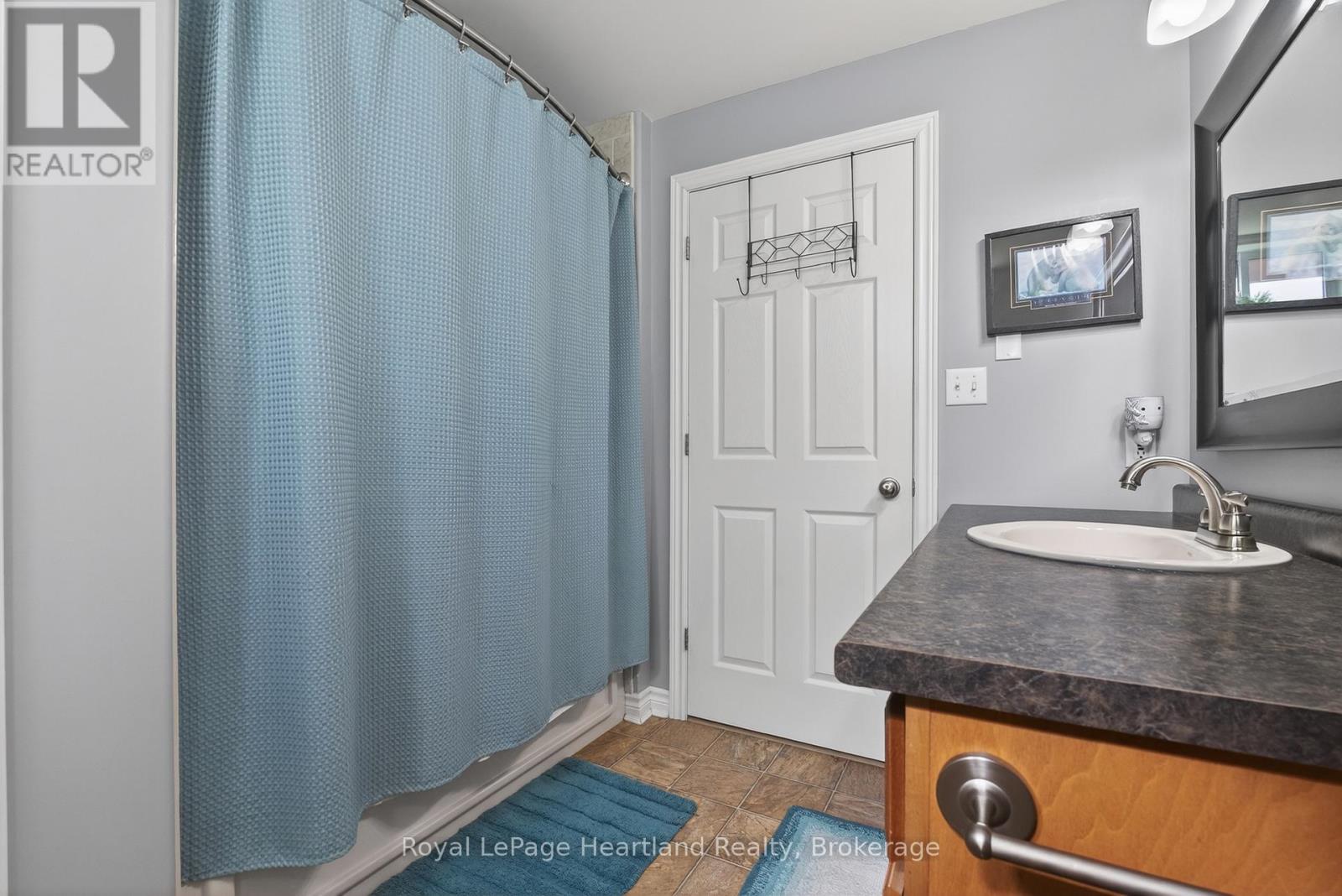 86 HURON STREET W - 35