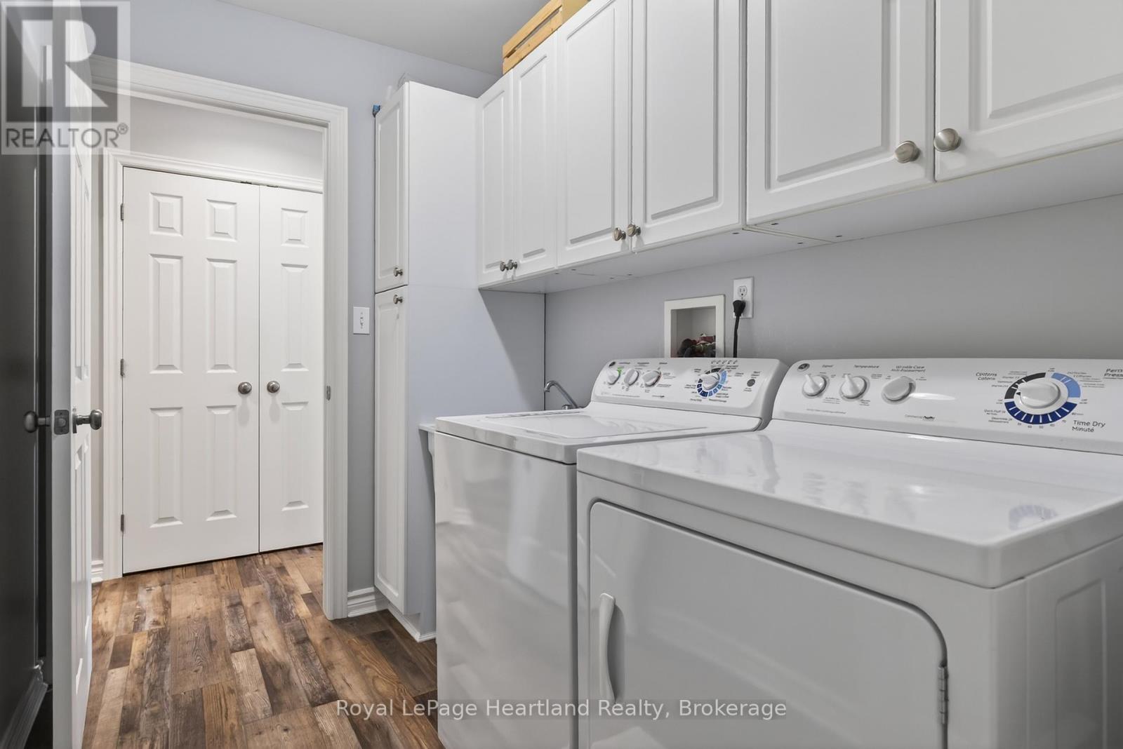 86 HURON STREET W - 46