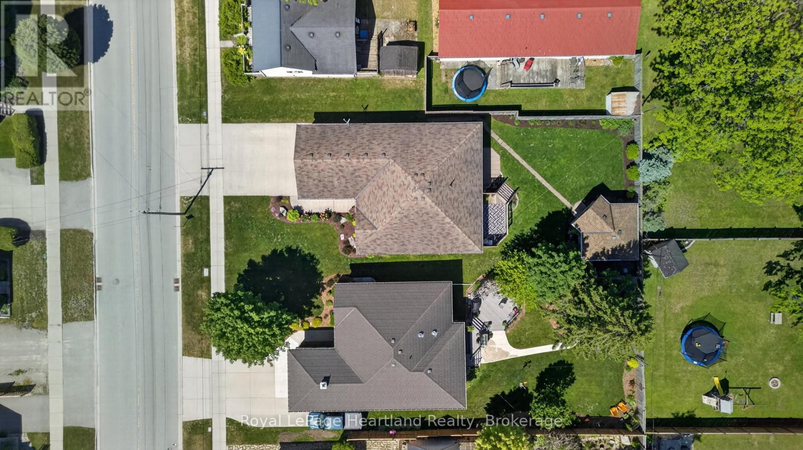 86 HURON STREET W - 47
