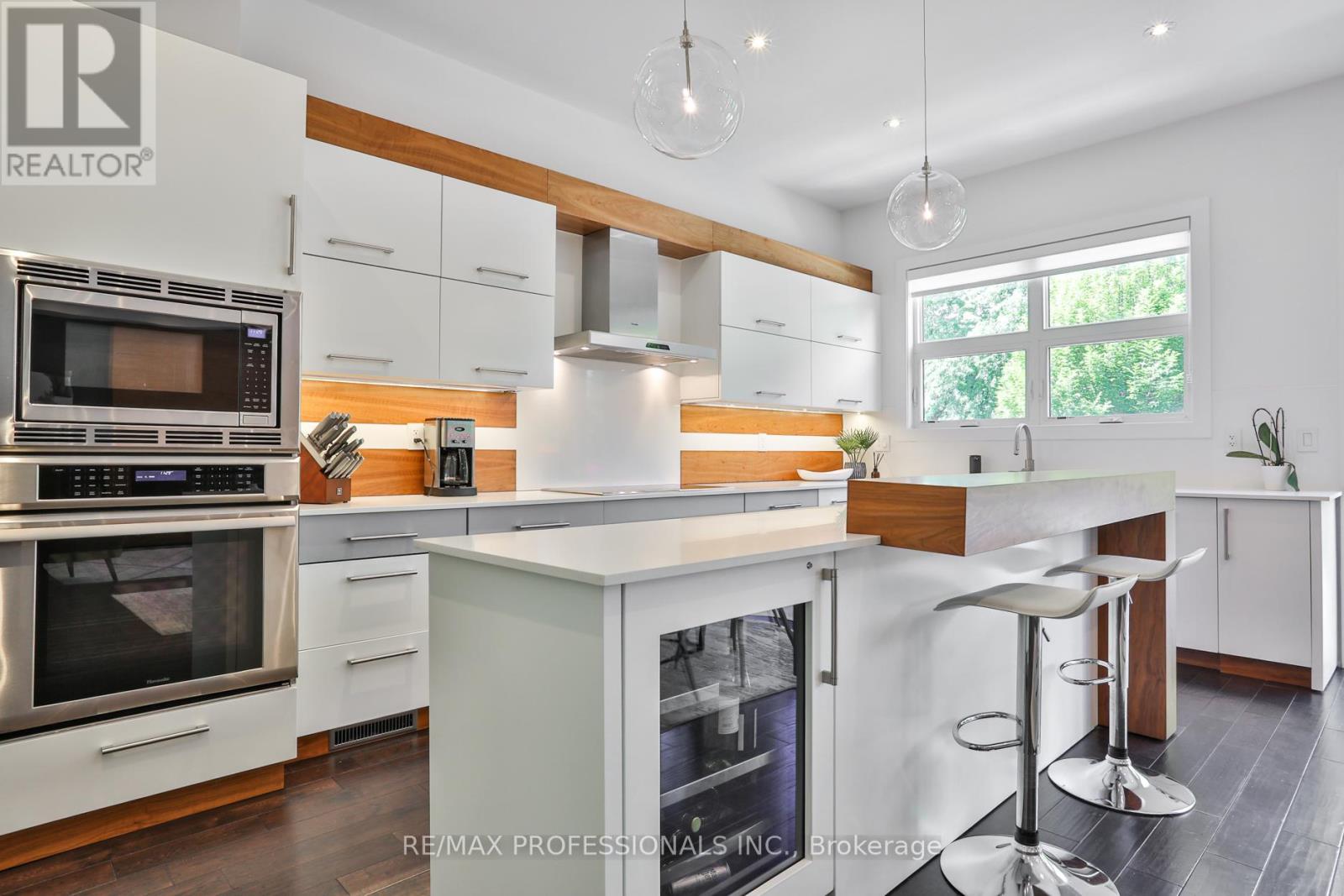 54 RENOWN ROAD - 13