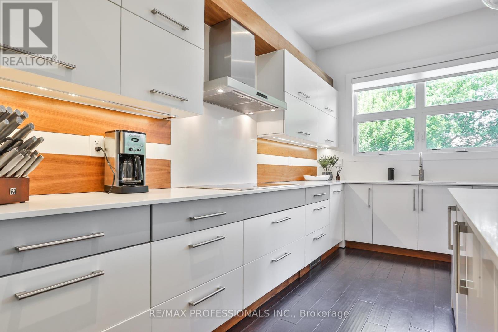 54 RENOWN ROAD - 15