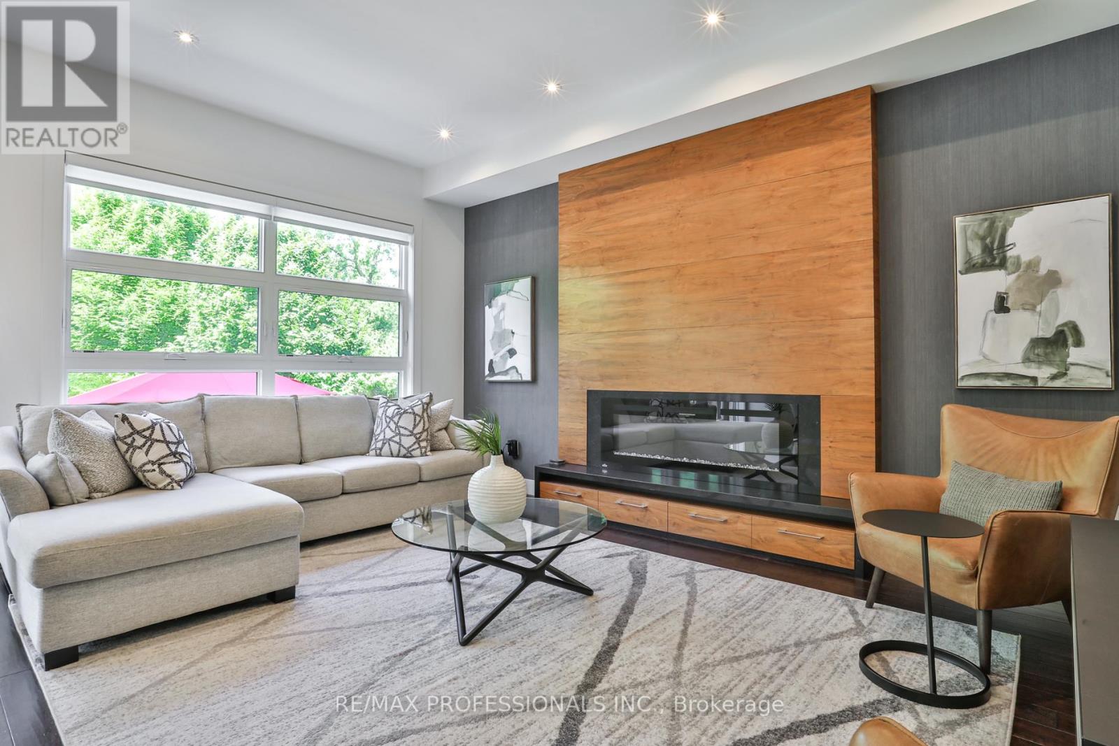 54 RENOWN ROAD - 19